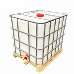 Бак для жидкости Attika 1000 л пластиковый с крышкой на деревянной паллете белый