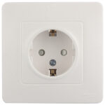 Розетка Systeme Electric Blanca встраиваемая белая со шторками (BLNRS001111)