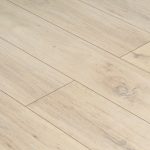 Ламинат 32 класс Egger Home дуб паркетный 1,99 кв.м 8 мм с фаской