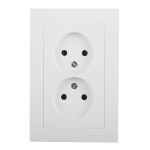 Розетка Systeme Electric AtlasDesign встраиваемая белая (ATN000120)